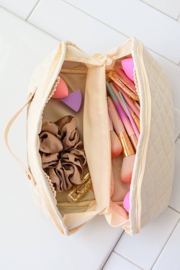 Hazel Blues® |  Large Capacity Quilted Makeup Bag in Cream Cheap - Image 5