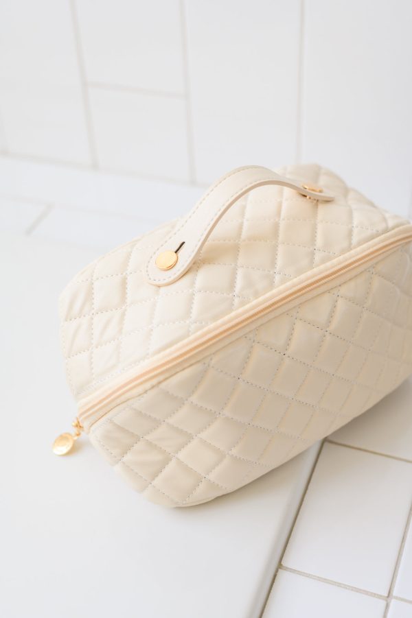 Hazel Blues® |  Large Capacity Quilted Makeup Bag in Cream Cheap - Image 3